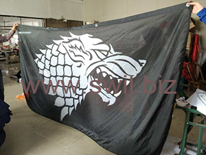 Giant Banner-001